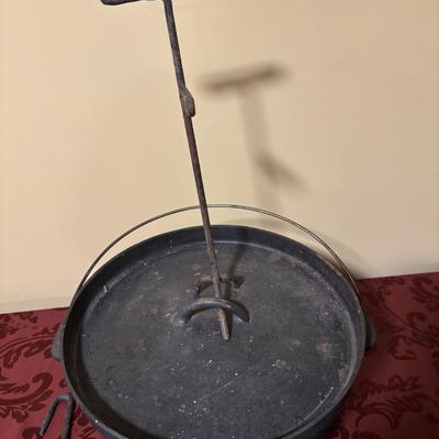 Cast Iron Camp Dutch Oven