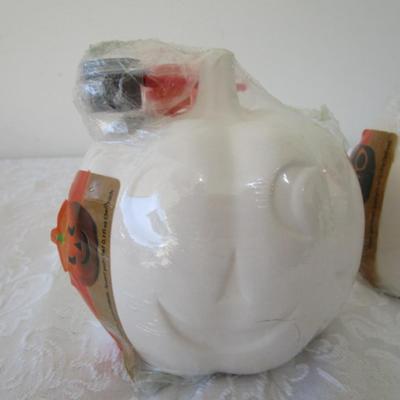 Sale Photo Thumbnail #18: Cat 4-3/4" & pumpkin 5" tall, Each kit has 1 paint brush, 3 paint pots, & 1 figurine