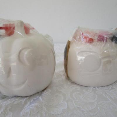Sale Photo Thumbnail #17: Cat 4-3/4" & pumpkin 5" tall, Each kit has 1 paint brush, 3 paint pots, & 1 figurine