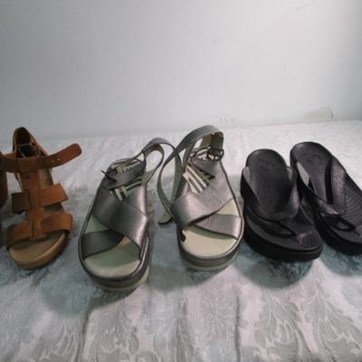 Sale Photo Thumbnail #306: Tan are Dr. Scholl's size 8M, silver are Fly London size 8, Black are Crocs size 8