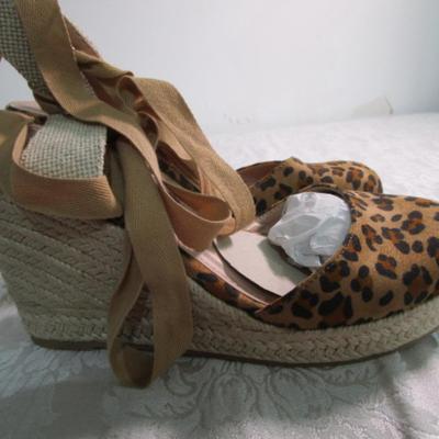 Sale Photo Thumbnail #320: Mossino high heels are size 8, ZBY shoes are size 8 & never worn