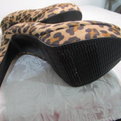 Sale Photo Thumbnail #318: Mossino high heels are size 8, ZBY shoes are size 8 & never worn