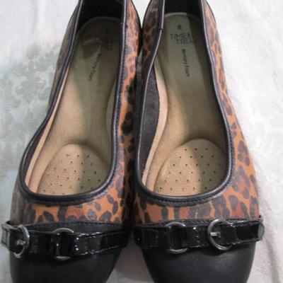 Sale Photo Thumbnail #325: Pointed toe shoes are size 7-1/2W, the black front shoes are size 8