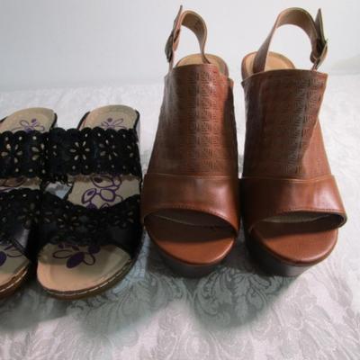 Sale Photo Thumbnail #328: Tan sandals are Report size 7-1/2, black sandals are size 8