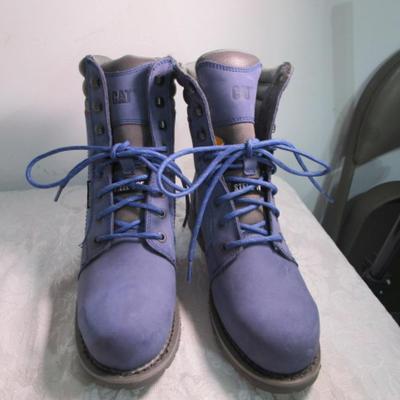 Sale Photo Thumbnail #337: Women's size 8, see pictures