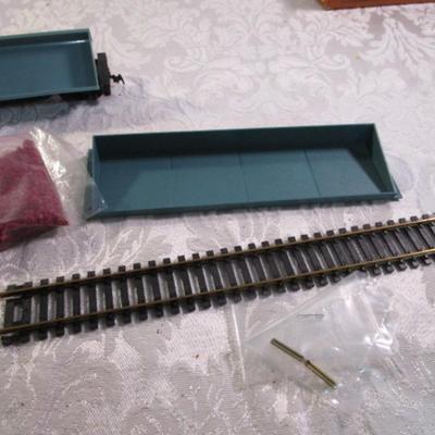 Sale Photo Thumbnail #557: HO scale, In box, See pictures