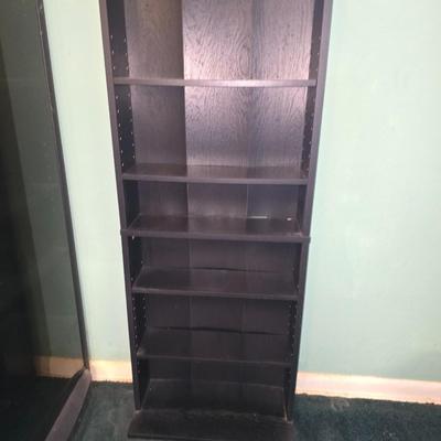 Standing shelf