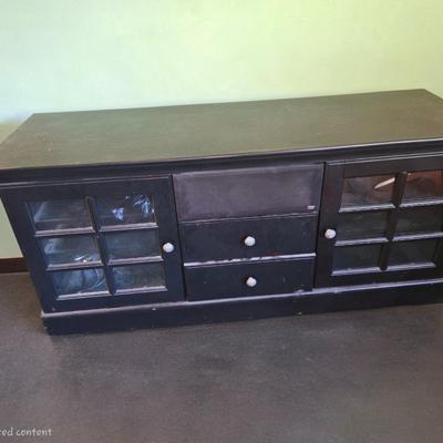 Entertainment center