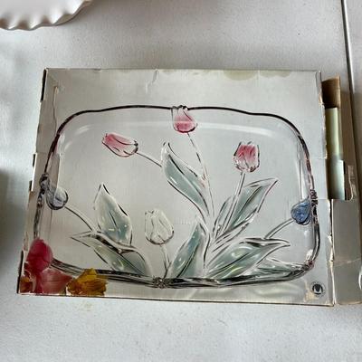 Sale Photo Thumbnail #465: Tivoli Walther Crystal Glass 3D Colored Tulip Serving Tray  with box