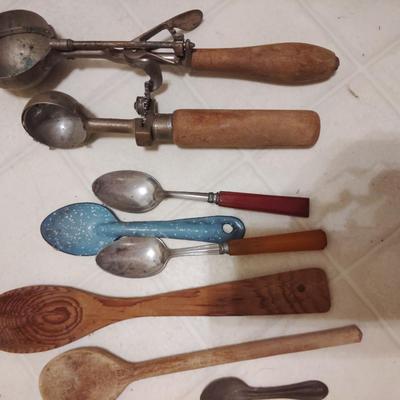 spoons and scoops