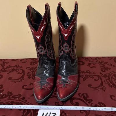 Size 7 Lady’s Laredo Boots