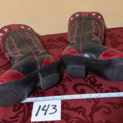 Size 7 Lady’s Laredo Boots