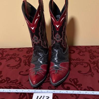 Size 7 Lady’s Laredo Boots