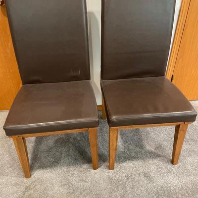 2 Thomas O’Brien chairs