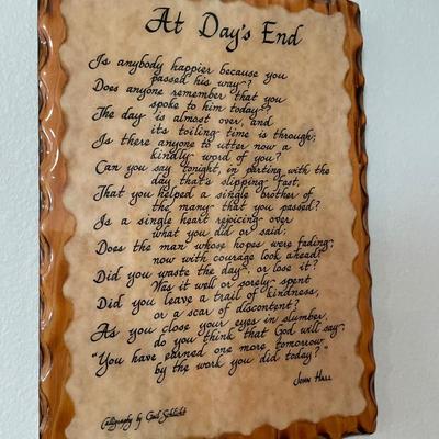 Sayings on a wood setting