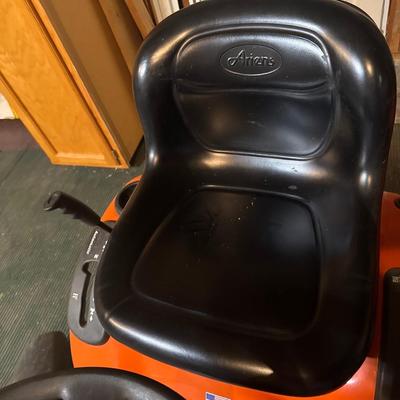 Ariens 46” Hydrostatic/Automatic Riding Lawn Tractor