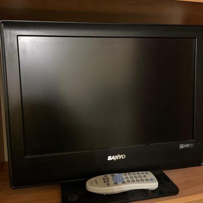 Small 18” Sanyo tv