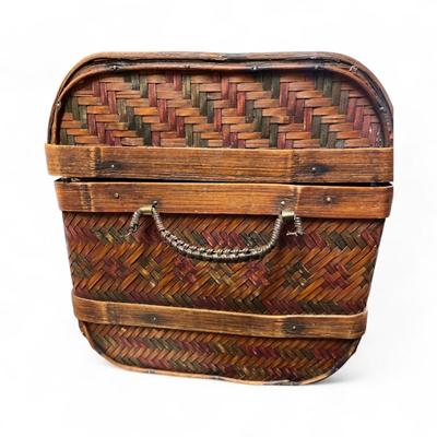Sale Photo Thumbnail #654: Decorative Basket Trunk
Approximately  15"X10"X11"