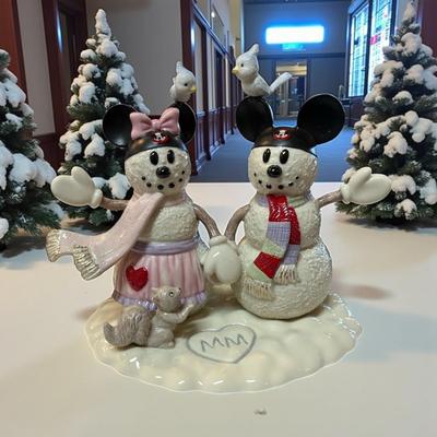 Sale Photo Thumbnail #657: Lenox Disney Showcase Figurine Titled "Mickey and Minnie Mouse as Snowmen
Approximately 7"W X 6" Tall