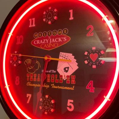 Crazy Jacks casino clock
