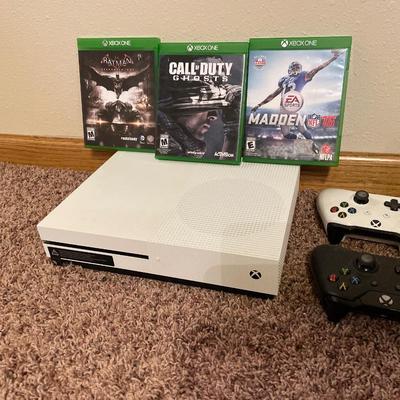 Xbox One console and games