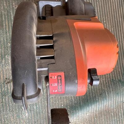 Black & Decker 18 V Weedwhacker cordless and a black and decker Sidewalk edge