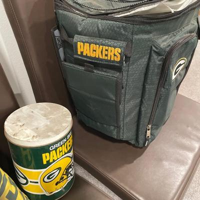 Green Bay cooler, tin & pillow