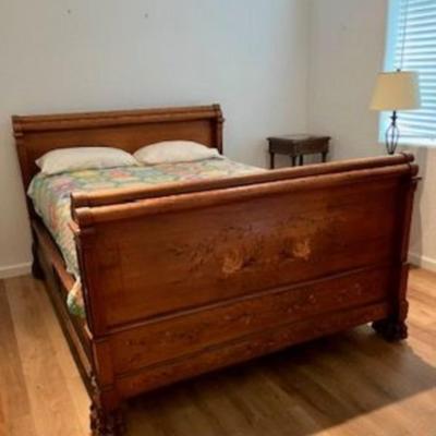 Decorative Queen Size Bed