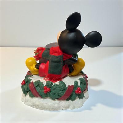 Sale Photo Thumbnail #694: Walt Disney 1996 Cast Member Holiday Celebration Mikey Mouse Figurine
Approximately 5"X5"
