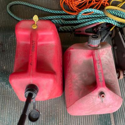 Tow ropes, Jack and gas can