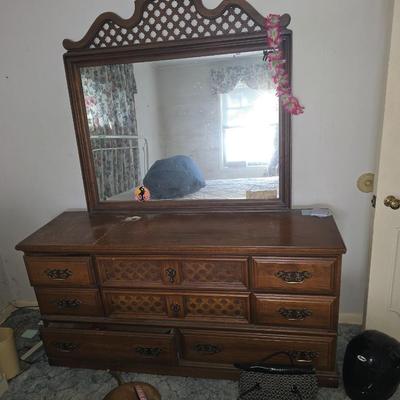 Dresser
