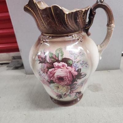 Bowl and pitcher set