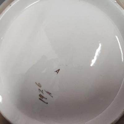 Bowl and pitcher set