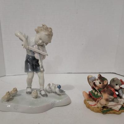 Metzler & Ortloff Porcelain Boy Violinist