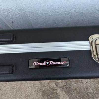 Guitar hard case