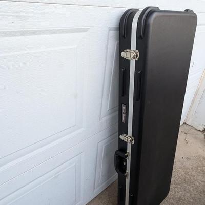 Guitar hard case