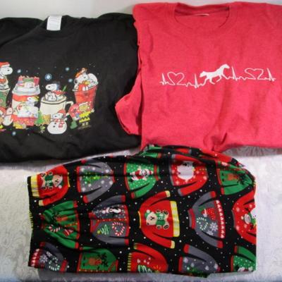 2 t-shirts & 1 pair Christmas leggings