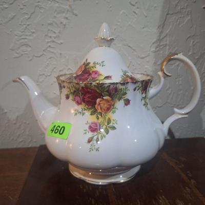 Royal Albert old country rose teapot fine bone china