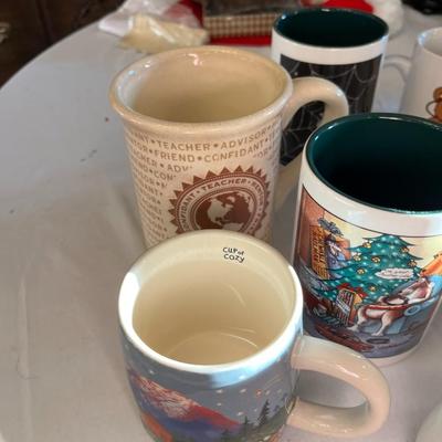 Sale Photo Thumbnail #1123: Box Lot of 16 Assorted Coffee Mugs
