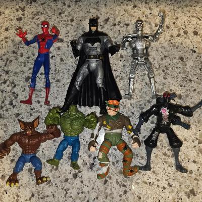 Sale Photo Thumbnail #402: Vintage Toy Action Figure Lot | Ninja Turtles, Batman, Terminator, and more