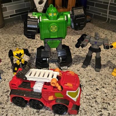 Sale Photo Thumbnail #406: Vintage toy transformers lot