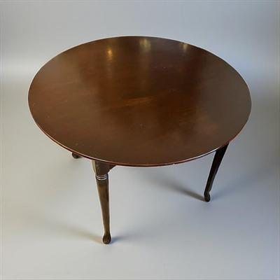 Sale Photo Thumbnail #1224: Bombay Company 42" Round Dining Table