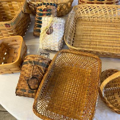 Sale Photo Thumbnail #1231: Lot of Baskets  #    12 Baskets