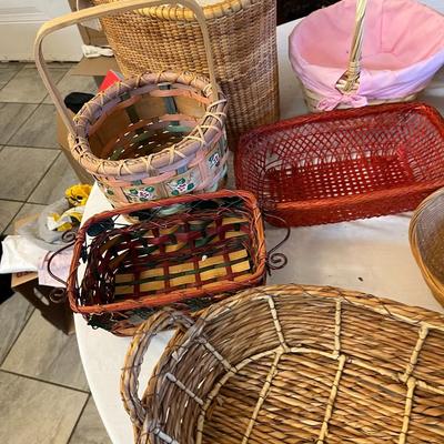Sale Photo Thumbnail #1237: Lot Of Baskets #2  13 Baskets