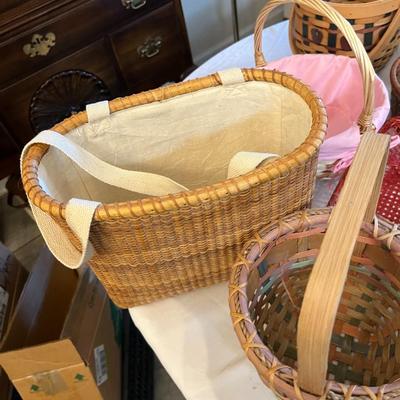 Sale Photo Thumbnail #1236: Lot Of Baskets #2  13 Baskets