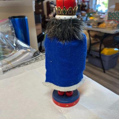 Sale Photo Thumbnail #1247: Rat King Nutcracker By Nutcracker Village  in box
Approximately 9" tall