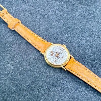 Vintage 1987 Lorus by Seiko Women's Mickey Disney Sixty Years With You