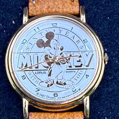 Sale Photo Thumbnail #126: Not running, most likely needs a new battery.  Very good condition.