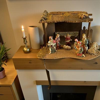 Sale Photo Thumbnail #1299: Large House of Lloyd Nativity Scene Set.  Has Light   Missing one Wise Man
Approximately  24"X16"X16"