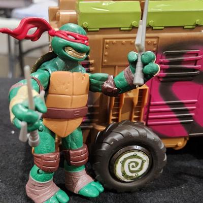 Sale Photo Thumbnail #430: Teenage Mutant Ninja Turtle Shellraiser Assult Battle Vehicle w/ Raphael & Belbop Vintage